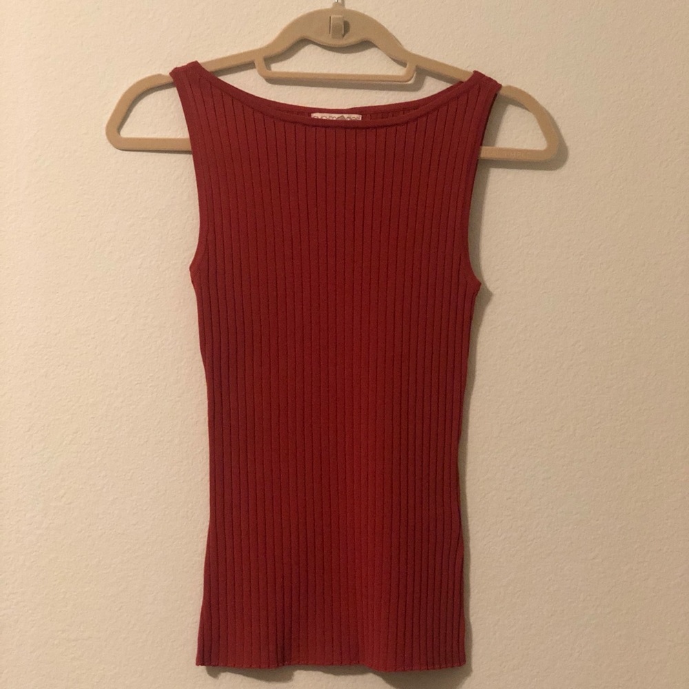 New York and company tank